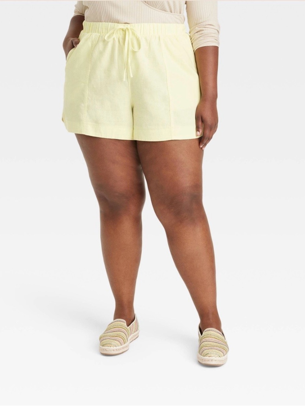 Universal Thread Light Yellow Drawstring Linen/Rayon Shorts